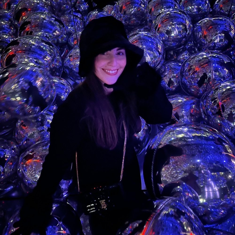 Meet your Posher, Raquel